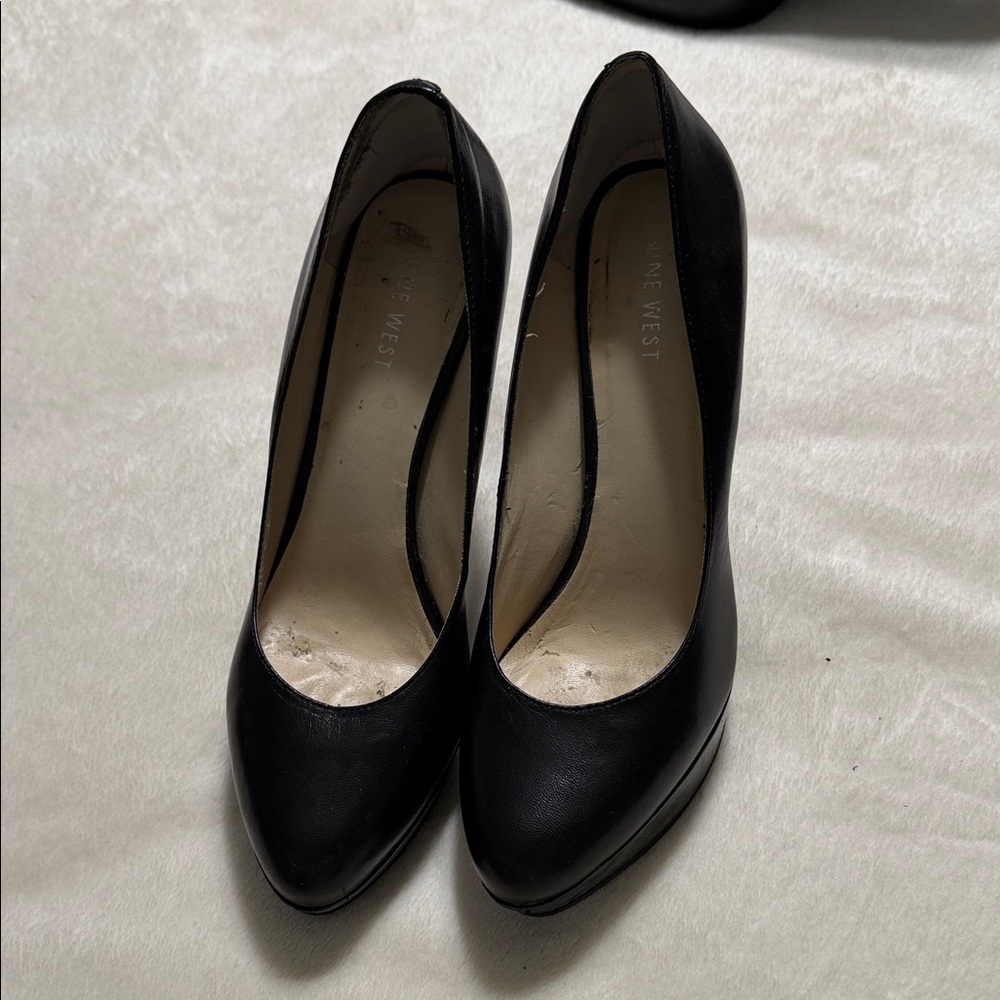 Black Women's Pumps